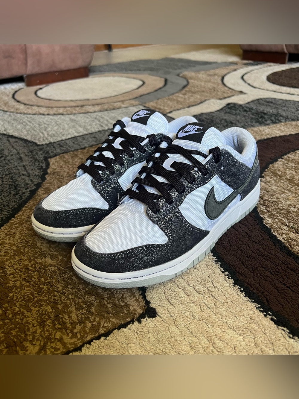 Nike Dunk Low SE Women's "Golden Gals" Size 7.5